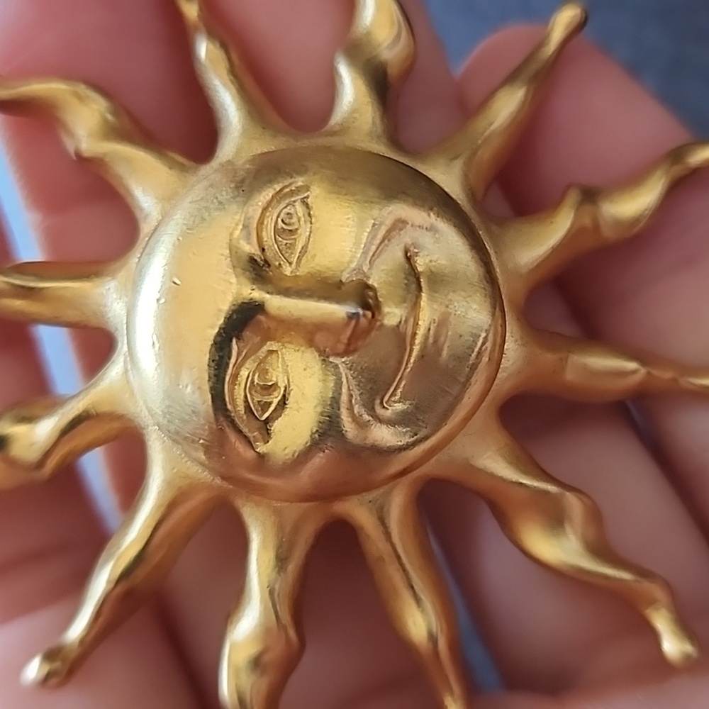 Sun brooch - Picture 4 of 7